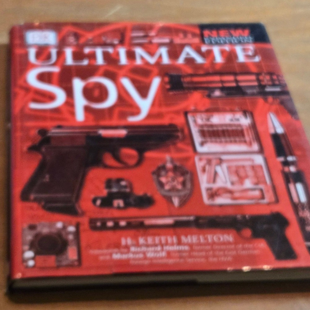 DK‎ Ultimate Spy Book H. Keith Melton Hardcover 2002 Espionage Guide Book